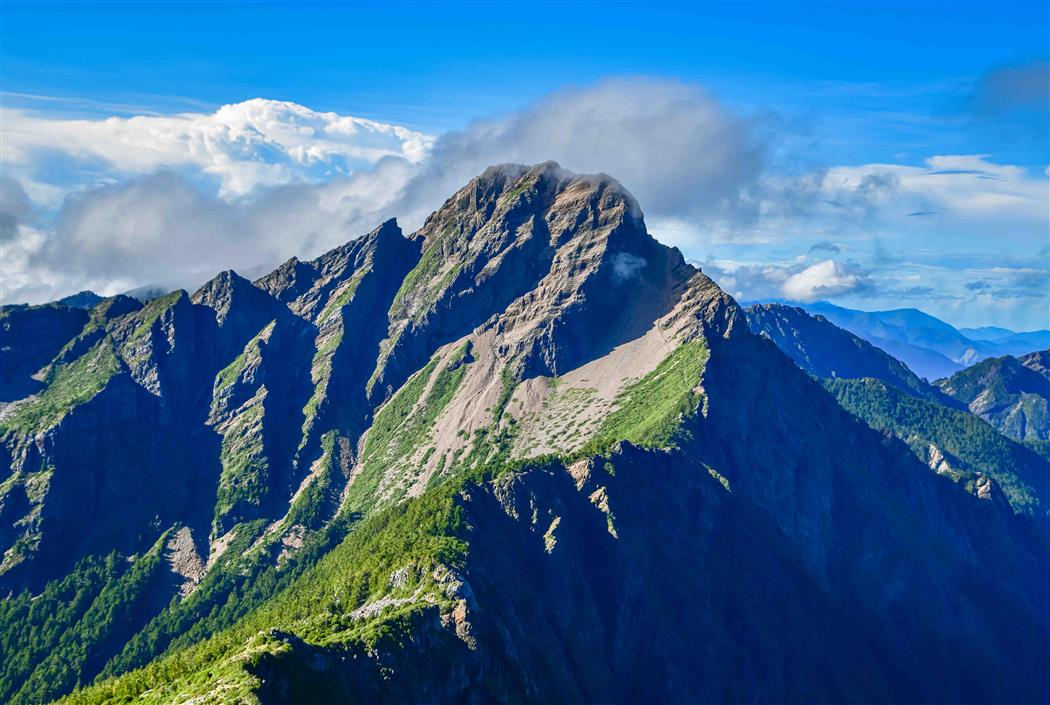 從東埔走向玉山，一條穿越百年的日本山徑